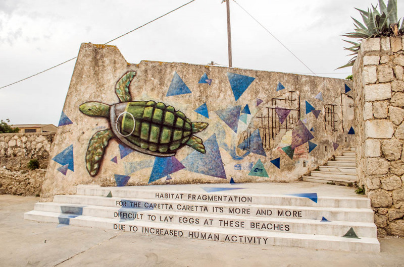 Full view of the Caretta Caretta -mural